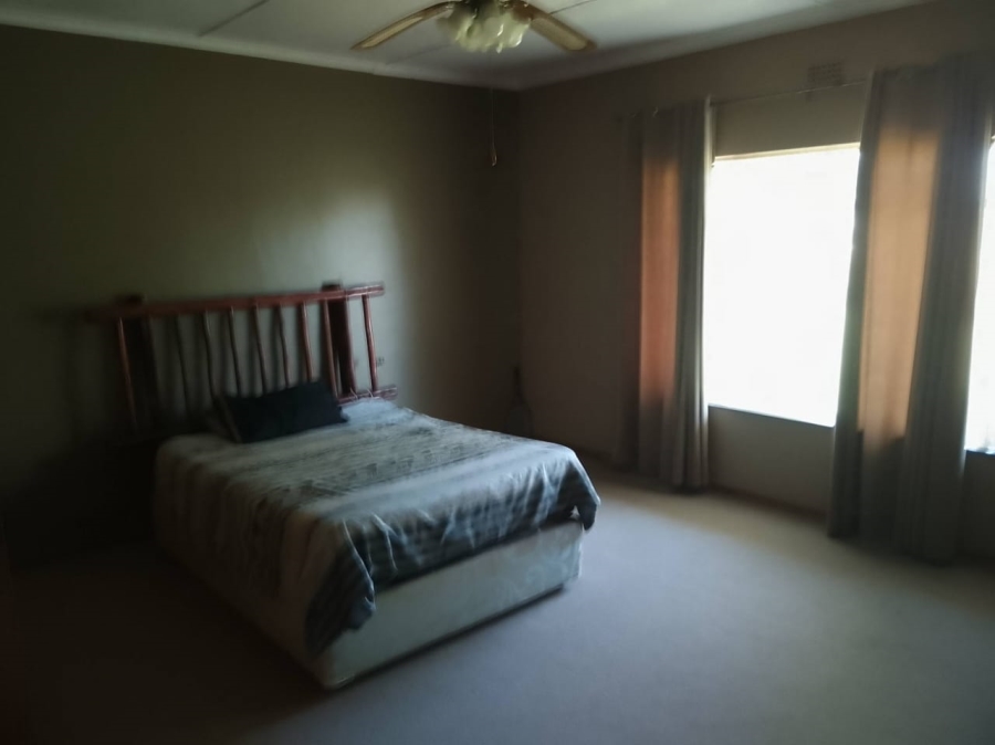 4 Bedroom Property for Sale in Bultfontein Free State